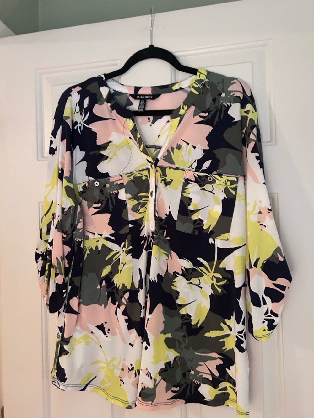Ellen Tracy Floral Top - Black, Pink & Lime Flower Pattern never worn XL